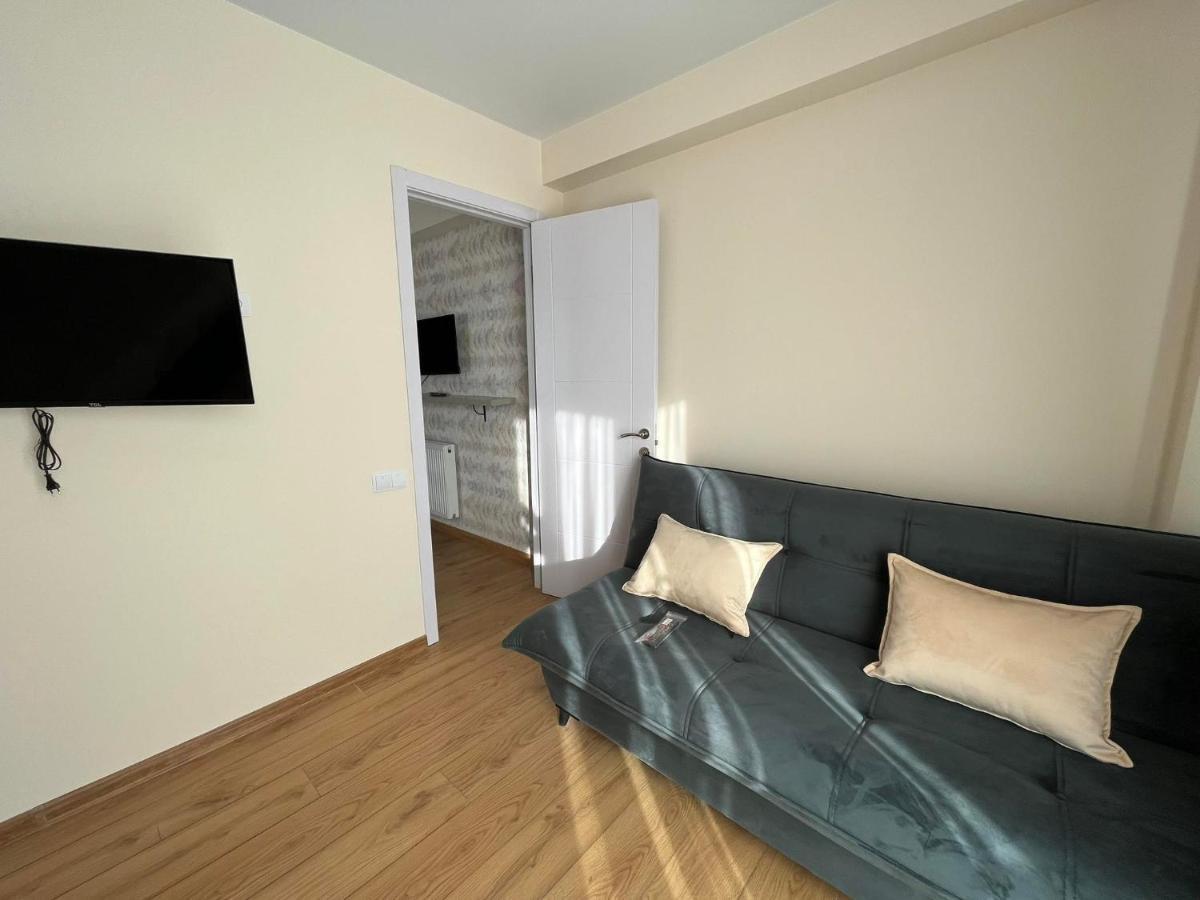 Delux Apartment For 6 Guest, New グダウリ エクステリア 写真