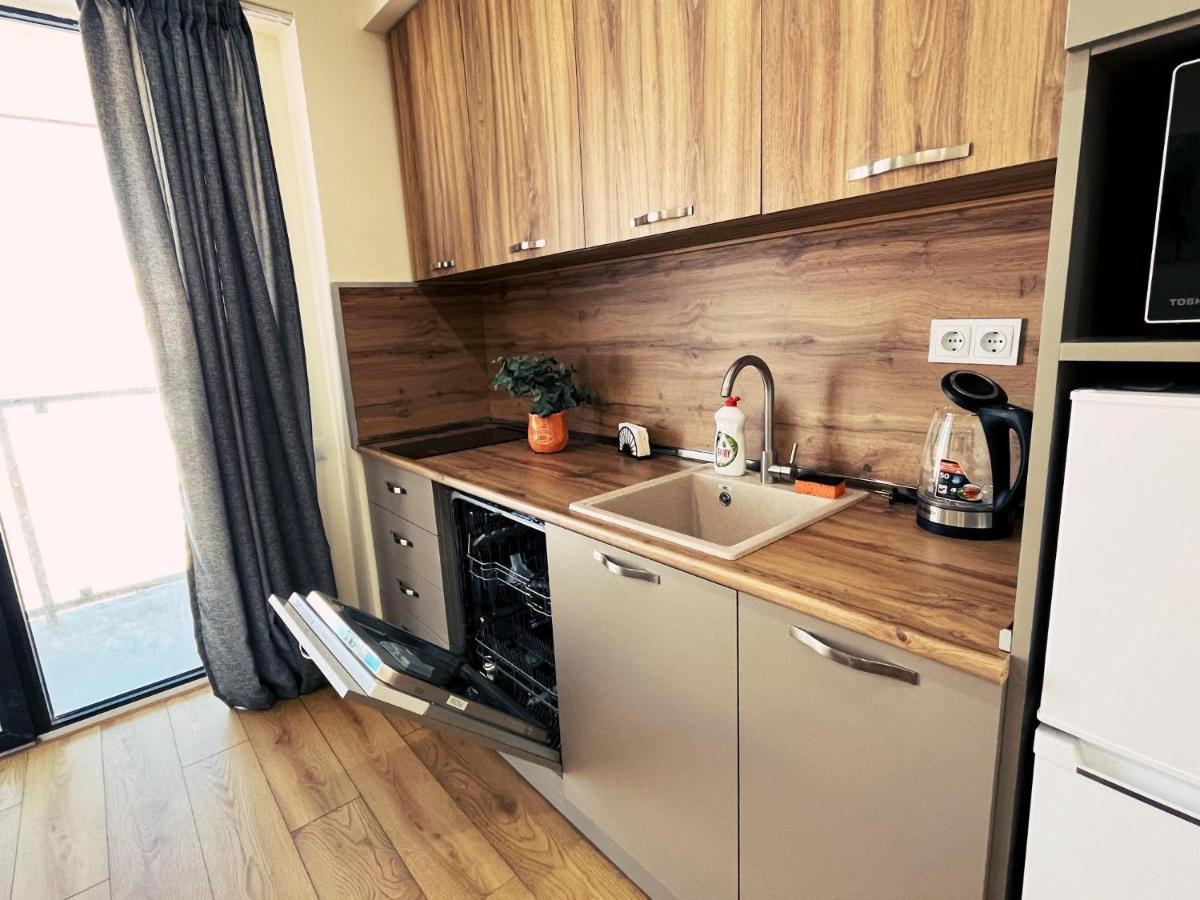 Delux Apartment For 6 Guest, New グダウリ エクステリア 写真