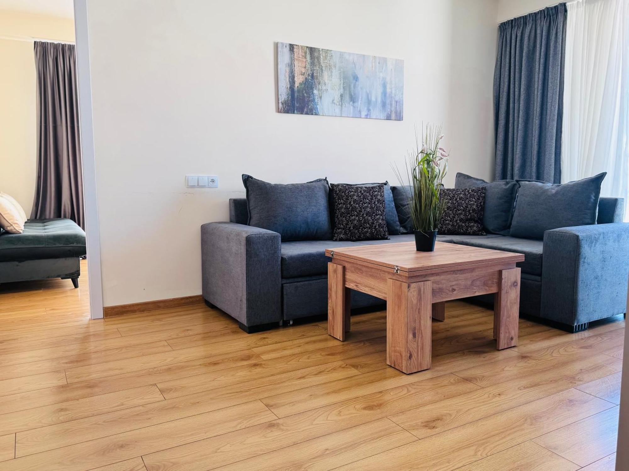 Delux Apartment For 6 Guest, New グダウリ エクステリア 写真